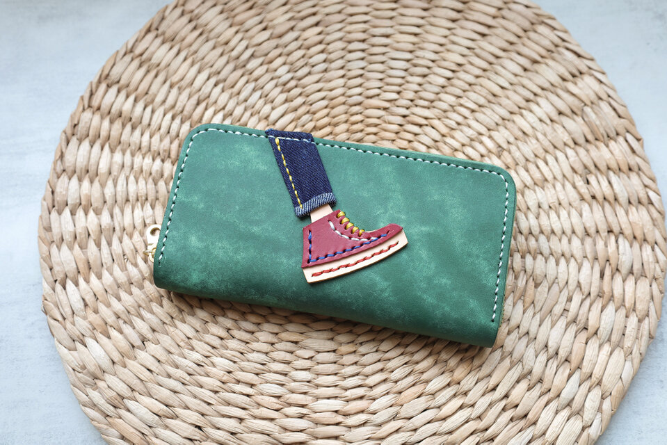 一歩ずつ】手縫いレザー長財布｜本革×デニムの立体デザイン | iichi