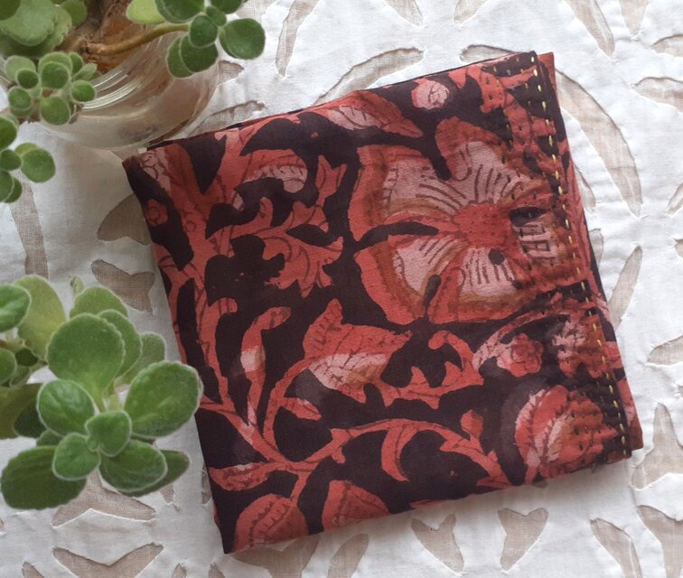 草木染め インド綿バンダナ ブロックプリント 唐草花柄 朱色×黒色 ＜ naturaldye・ コットン＞