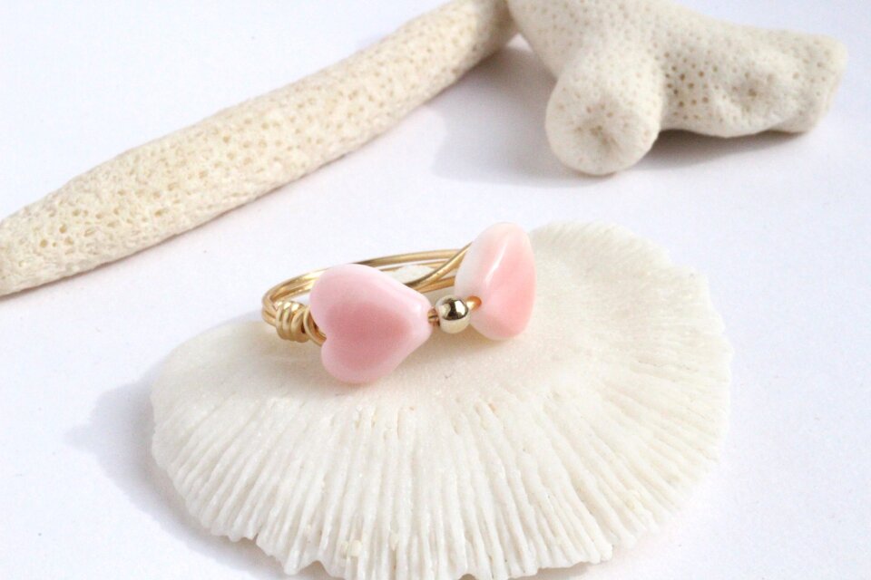 クィーンコンクシェル　Ribbon　Wire　Ring