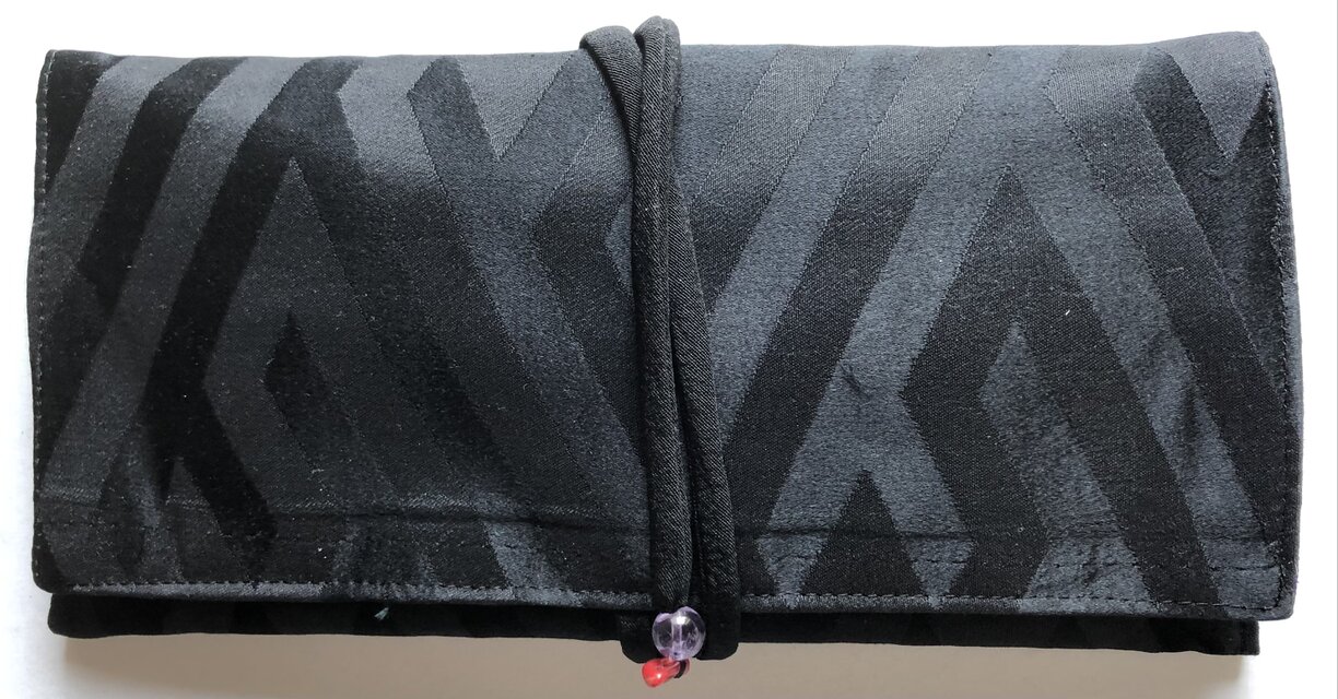 ８２８２　帯で作った和風財布・ポーチ