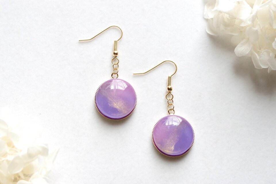 レジンアート　ラウンドピアス〈六条のひと〉