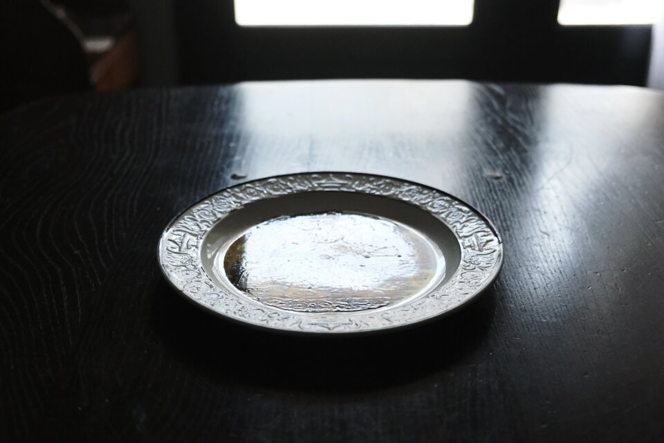 【希少・美品】 フランスアンティーク プレート ショワジールロワ窯 深皿 多彩色 P&H CHOISY ショワジールロワ 多彩 レリーフ 平皿 φ21.7cm