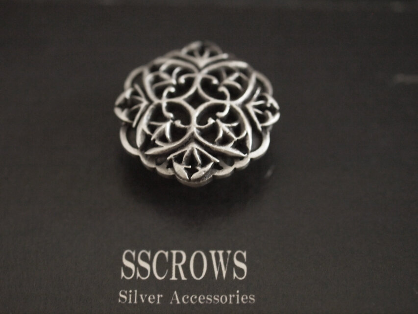 ゴシック模様の帯留