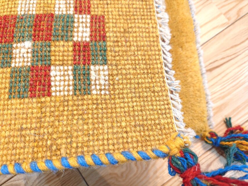 ペルシャ ギャッベ 玄関マット小 60x38cm 黄金色 パネル柄