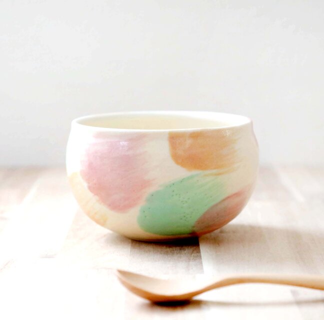 色化粧 刷毛目模様の大きめボウル ＊ 春色 ＊ １
