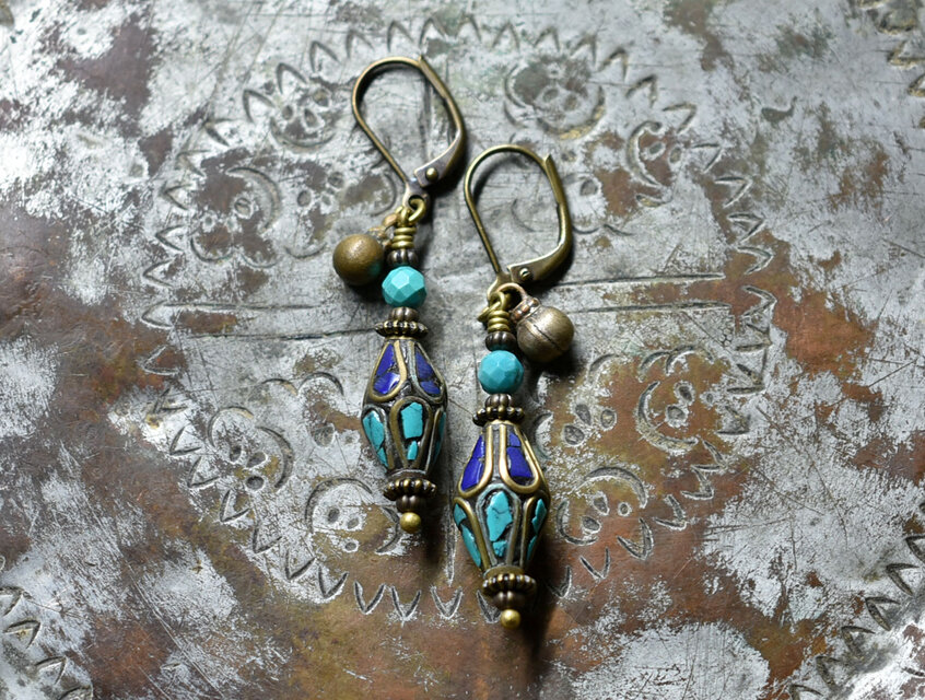 ラピス＆ターコイズ象嵌ビーズとターコイズ、民族鈴のピアス