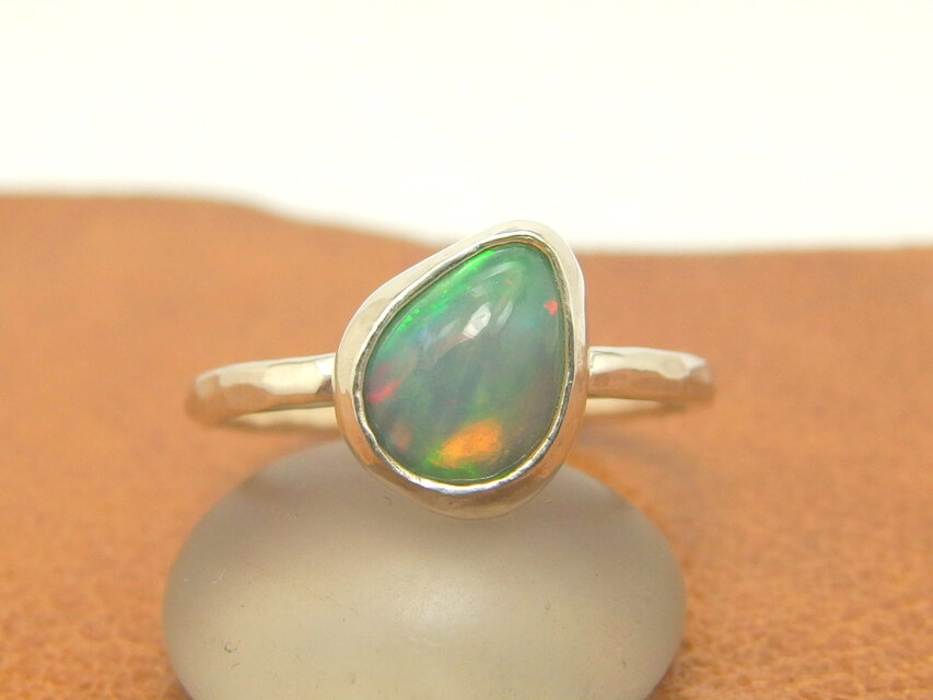 オパールリング10号　しずく 【silver】ティアドロップ 　天然石