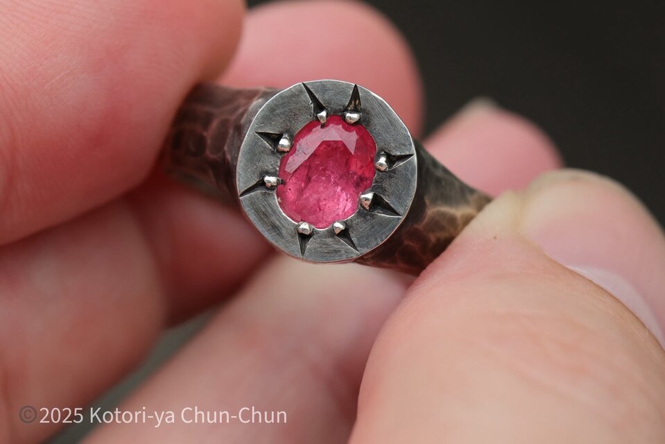 小鳥屋が最も好きな赤系統の石】「アラジン」のタンザニア・マヘンゲ産