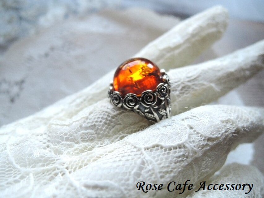 （1407）天然琥珀バルティックアンバーラウンドカボション14mmローズフレームサークルリングSV925製。・。・(^^♪