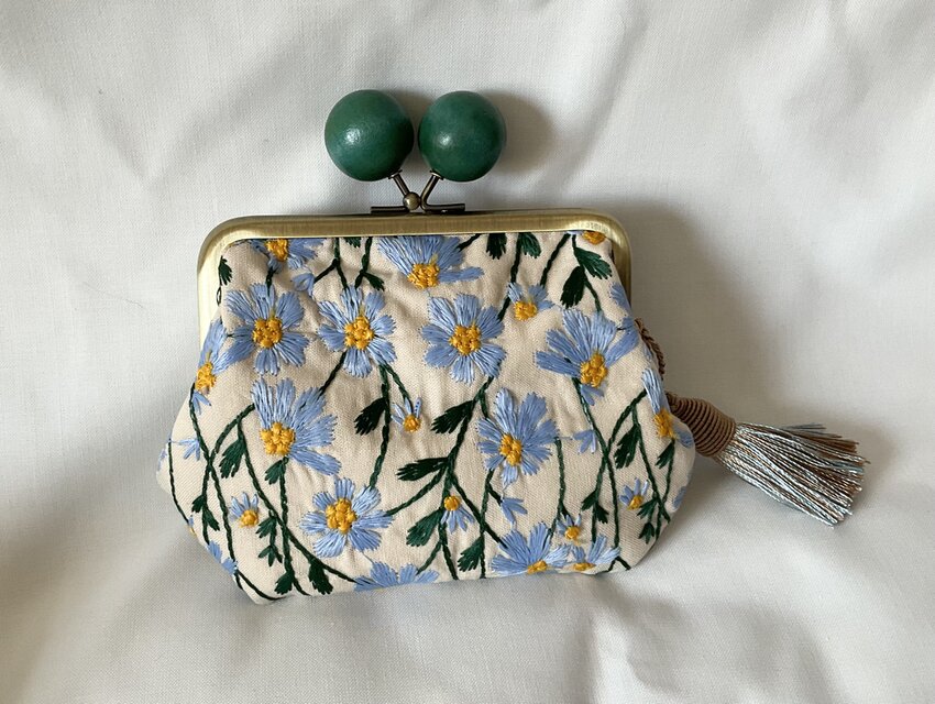 刺繍　木玉親子がま口ミニ財布　ひなぎく　