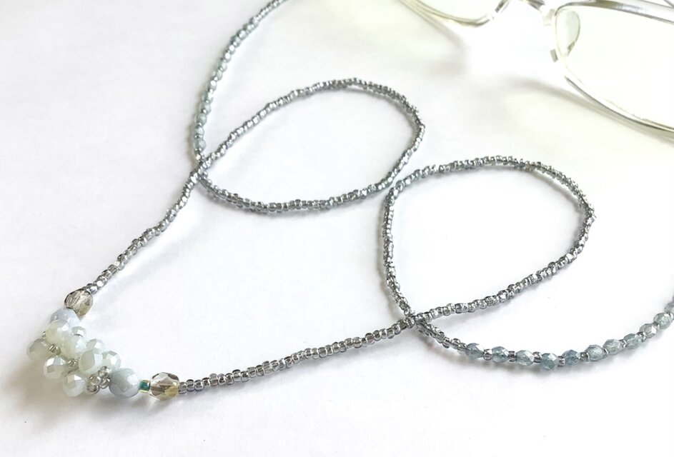 *Always*ライトグレーのキラキラグラスコード