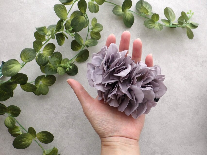 大きな花びら 紫陽花 バナナクリップ □ SHABBY 4色展開 □ グレー