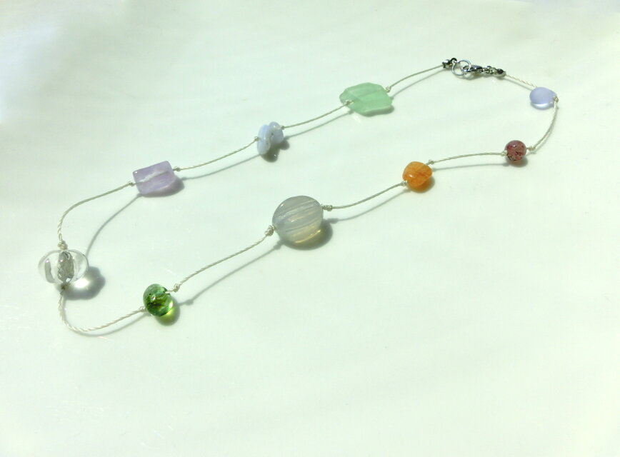 colorful necklace | iichi 日々の暮らしを心地よくするハンドメイドや
