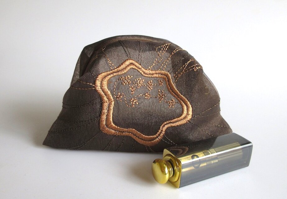 [送料無料] ふわふわポーチ：花篭（ドイツ製）