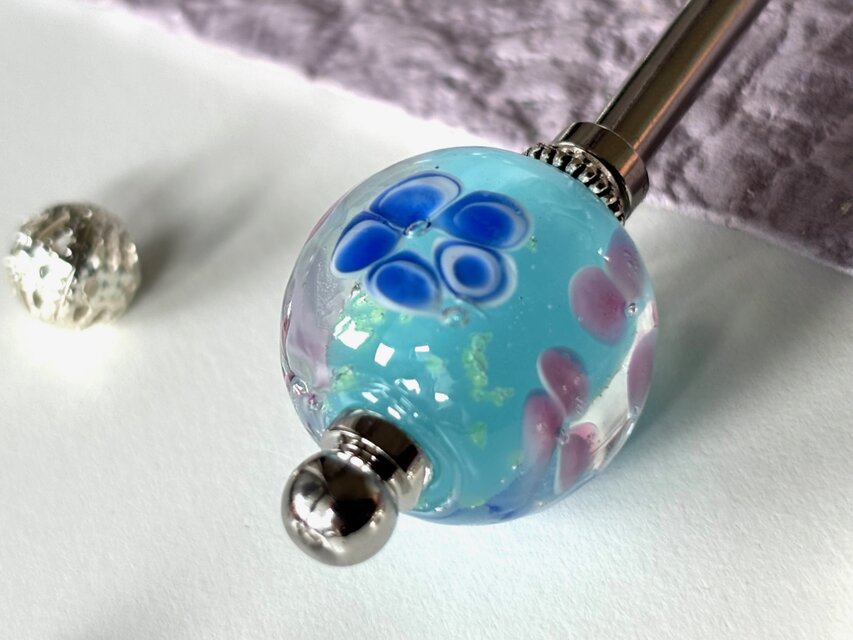 かんざし 水色とピンクの花のとんぼ玉 一本挿し 一本簪 涼しげ