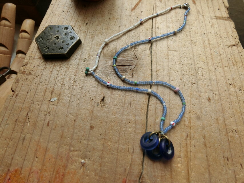 ＊古のネックレス＠ドゴン族のドーナツビーズ＋ヴェネチアのシードビーズ＋アメリカのデッドストックビーズなどなど