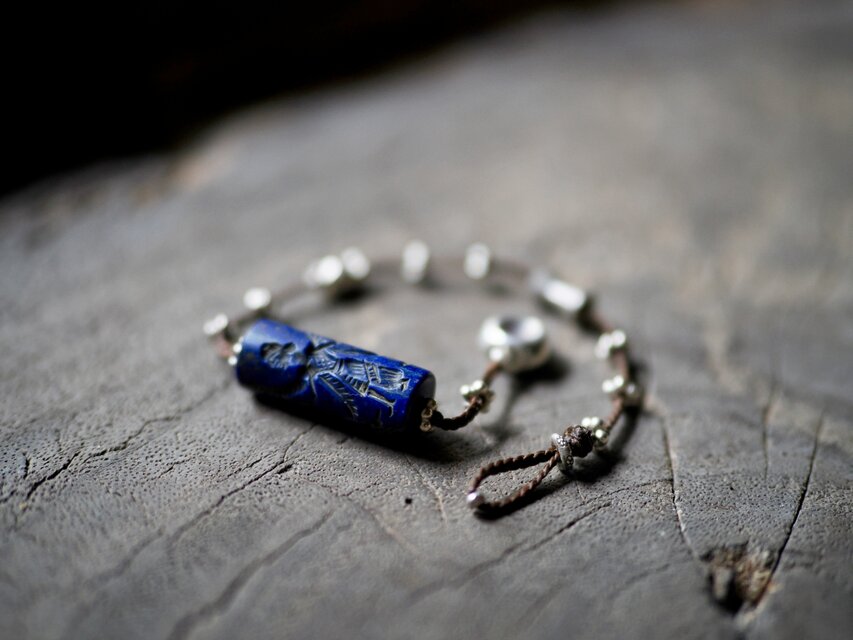 -Lapis lazuli `relief`- code Anklet