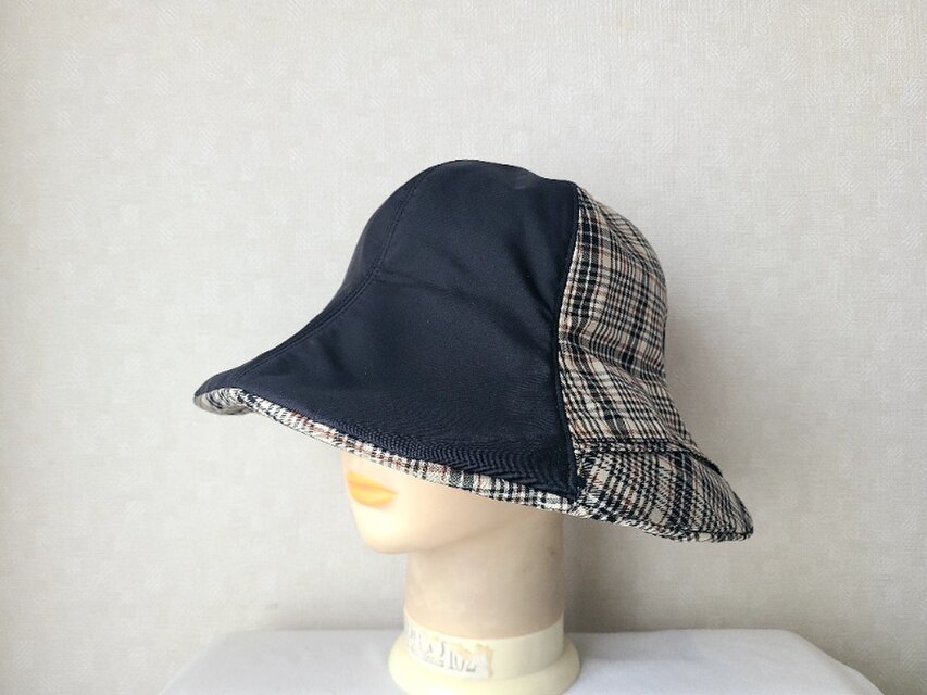 魅せる帽子☆急な雨にも安心!!リバーシブルレインハット～ブラック&チェック柄