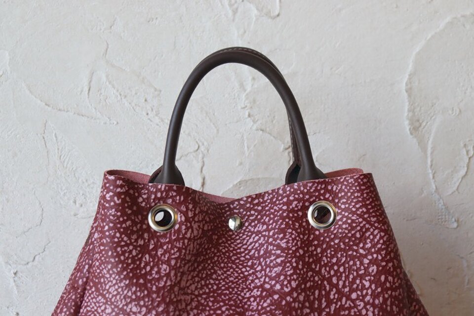 トートバッグ エンジ色 軽量 柔らか ハンドメイド 725 | iichi 日々の