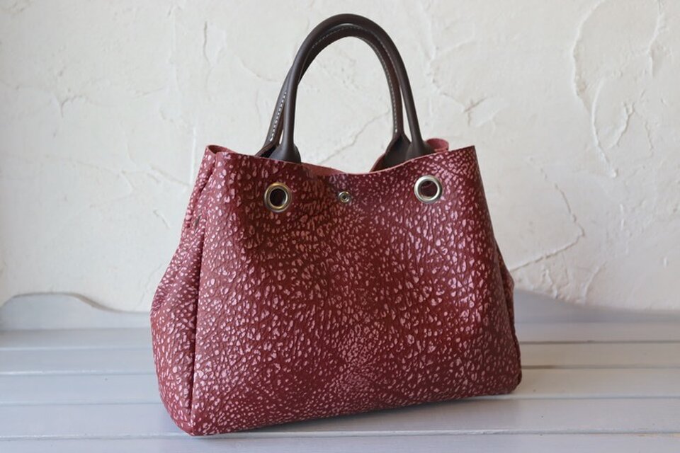 トートバッグ エンジ色 軽量 柔らか ハンドメイド 725 | iichi 日々の