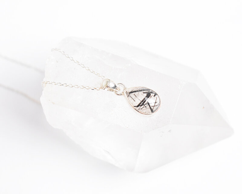 ブラックルチルクォーツ（黒針水晶）のシルバーネックレス　シルバー925　天然石　＜A＞