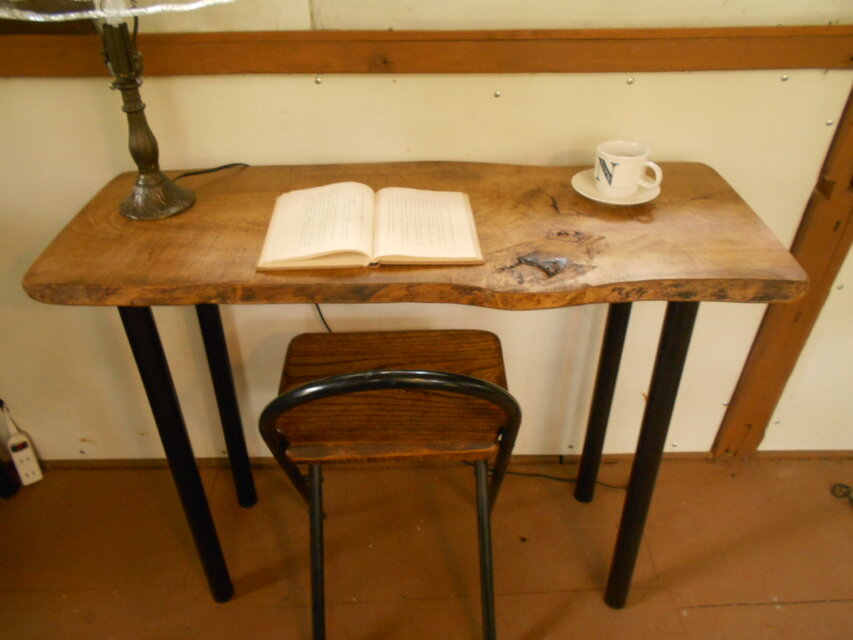 自然形　包（ほお）の木アイアンテーブルイスセット  　07-02