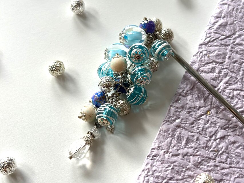 かんざし　夏祭りのヨーヨーの様なクリアカラービーズ　水色　一本挿し　一本簪　涼しげ　水風船　縁日　