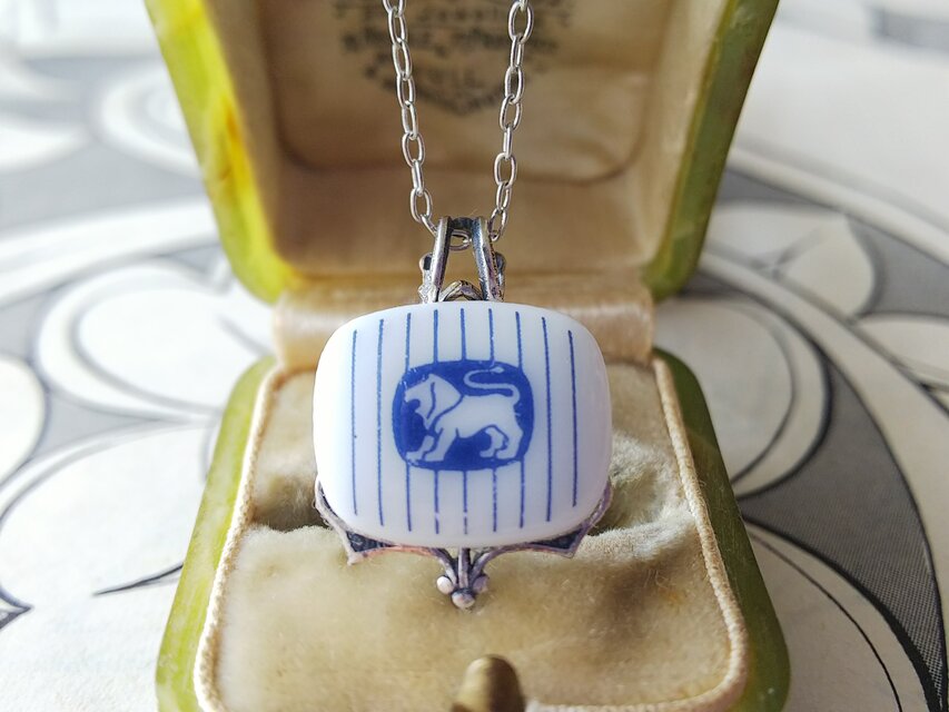 ヴィンテージ ロイヤルコペンハーゲン 淡いBlue／獅子