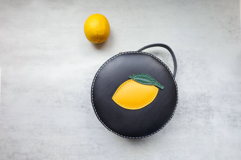 小物 Lemon 爽やかなレモンモチーフを添えて｜本革ラウンドショルダーバッグ