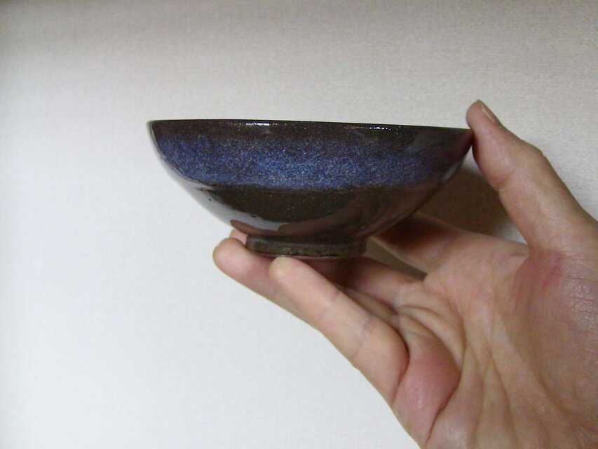 小鉢（藁灰釉） | iichi 日々の暮らしを心地よくする