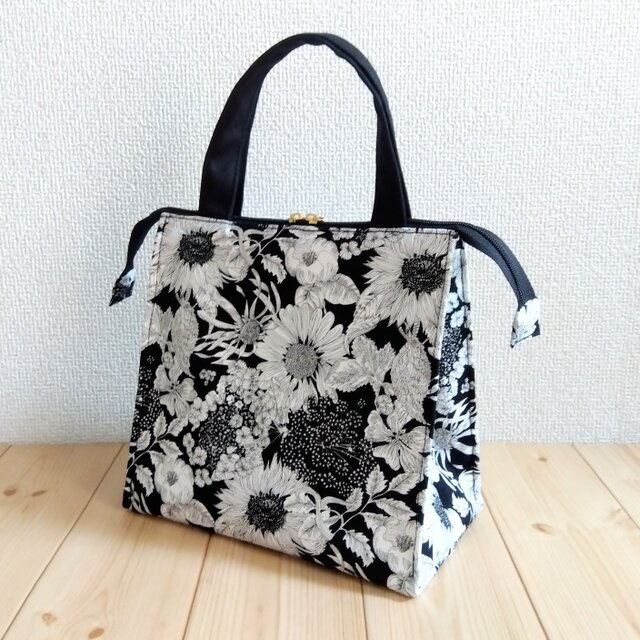 リバティ　保温・保冷！！洗えるペーパーバッグ風　ランチバッグ　スクエア　スイムダンクレア　ブラック　308