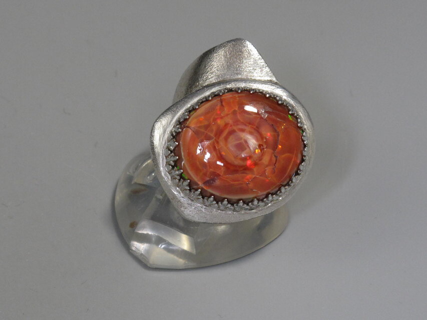 楕円形の火星？