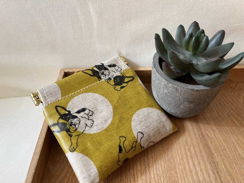 バネ口ラミネートポーチ　フレブル