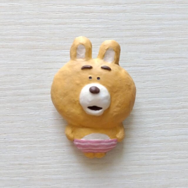 うさぎの立体ブローチ