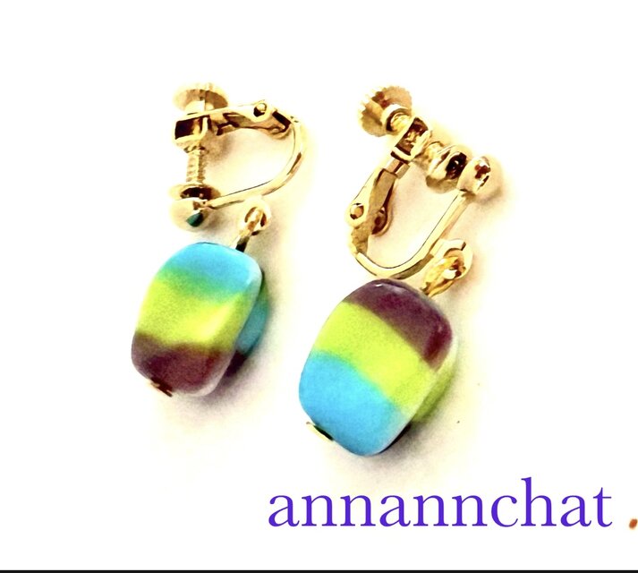 【ヴィンテージ　フランス製　ターコイズ・ライトグリーン・紫　イヤリング】