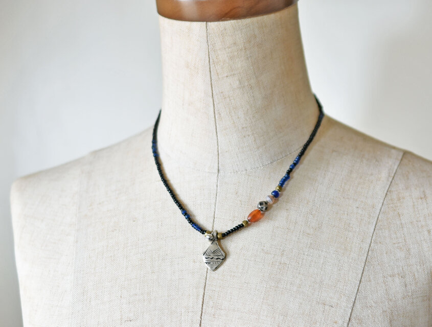 トゥアレグ 赤瑪瑙黒檀トライバルヴィンテージネックレス トゥアレグ 赤瑪瑙黒檀トライバルヴィンテージネックレス トゥアレグ族