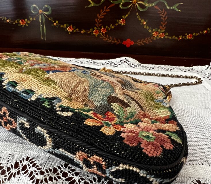 1900年代初期のプチポアン刺繍オペラバッグ | iichi 日々の暮らしを