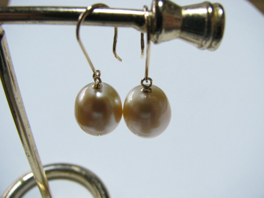 fondu blanc 南洋白蝶真珠 バロック フックピアス 12mm K10YG
