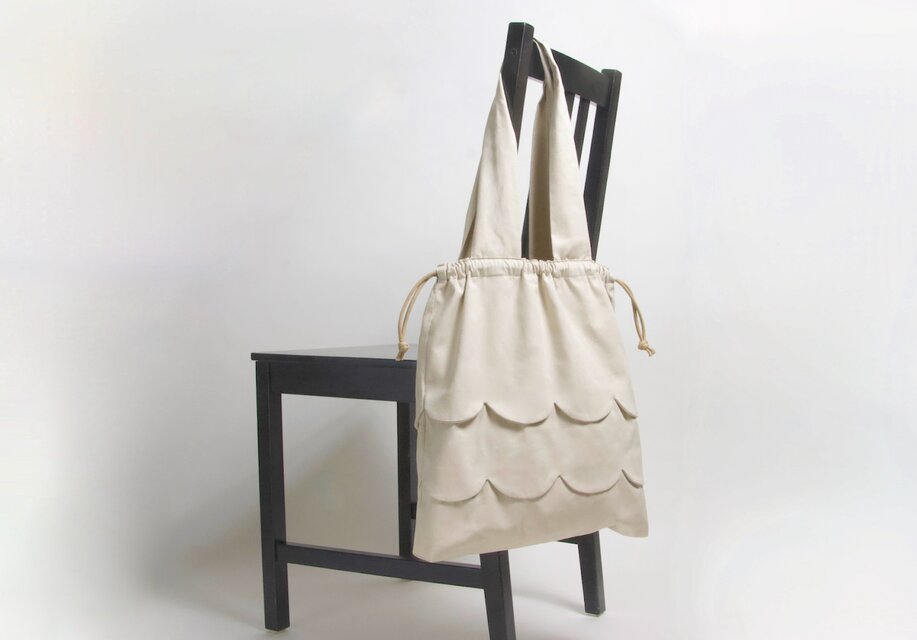 スカラップデザイン デイリー巾着トート グレージュ