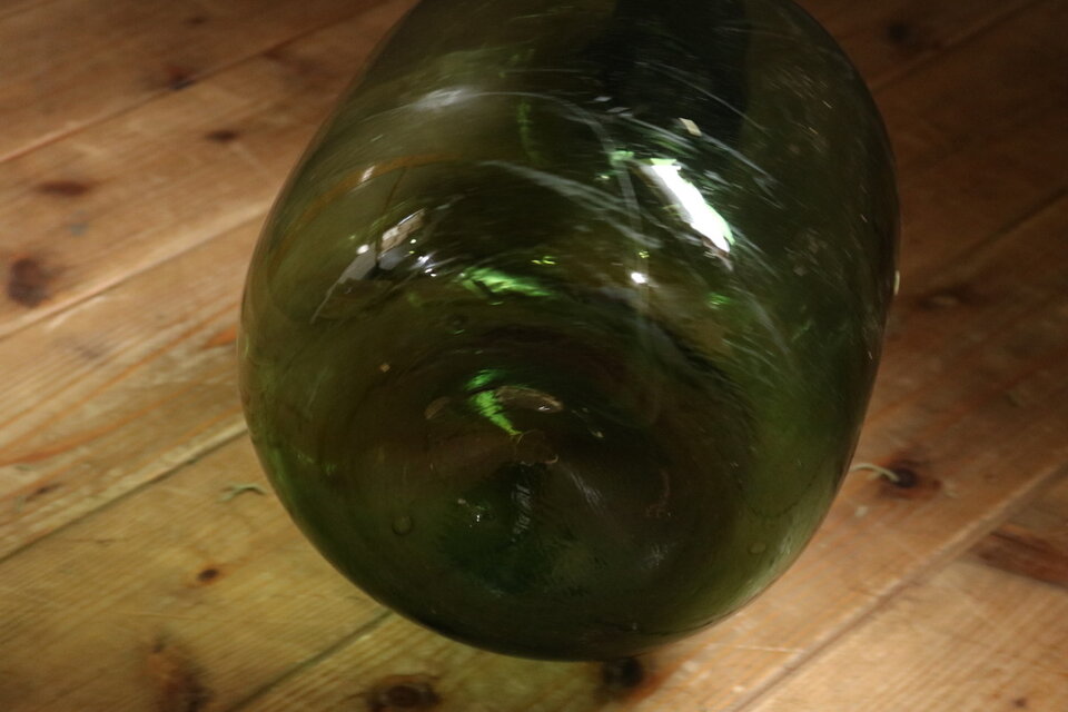 №054 デミジョンボトル ミニボトル ガラス瓶 グリーンガラス 気泡入り