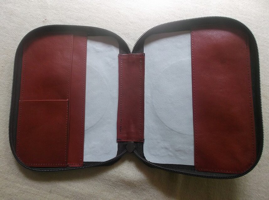 レザーブックカバー ラウンドファスナータイプ 文庫サイズ | iichi