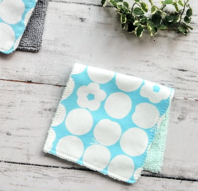 ハート　ハーフハンカチタオル　名入れ