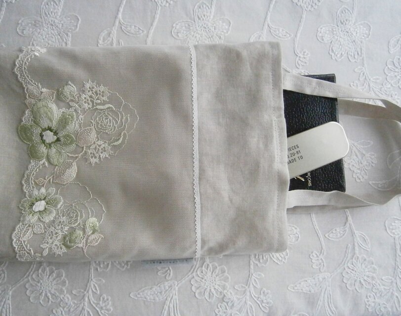 刺繍lace×linen  小ぶりのtote