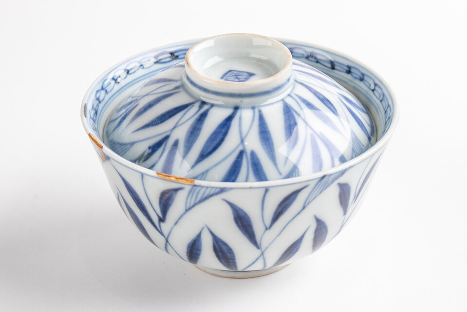 古伊万里 染付 草葉文蓋茶碗 1客 江戸後期 | iichi 日々の暮らし