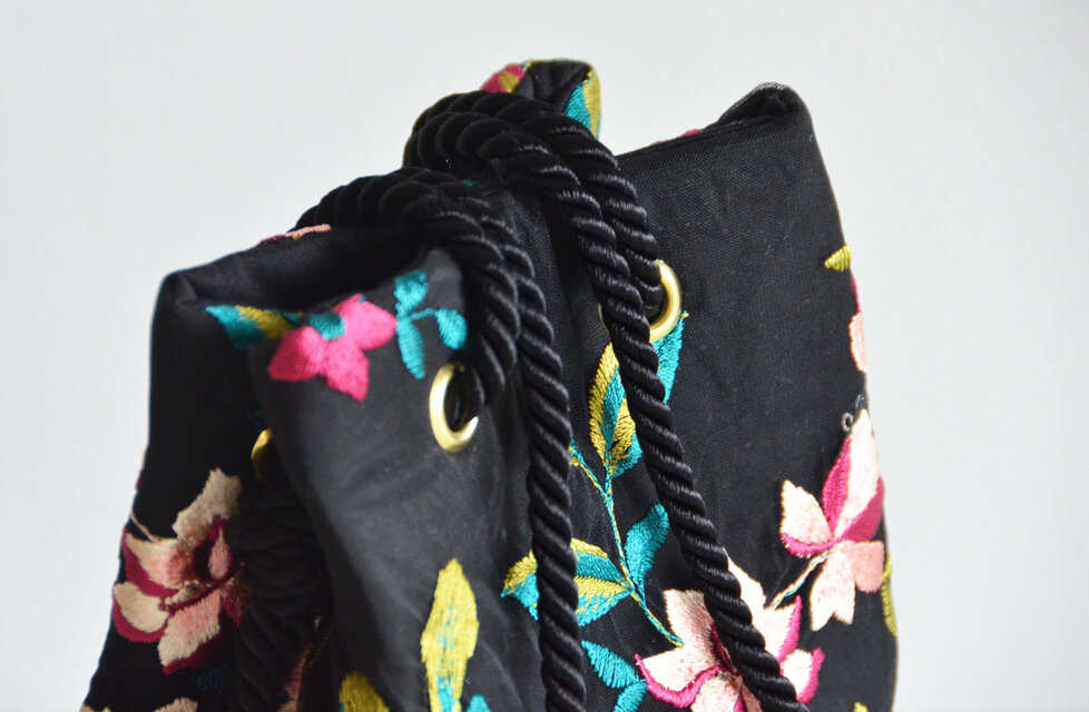 数量限定！花柄チュール刺繍2way ポシェットマリンバッグ マルチカラー