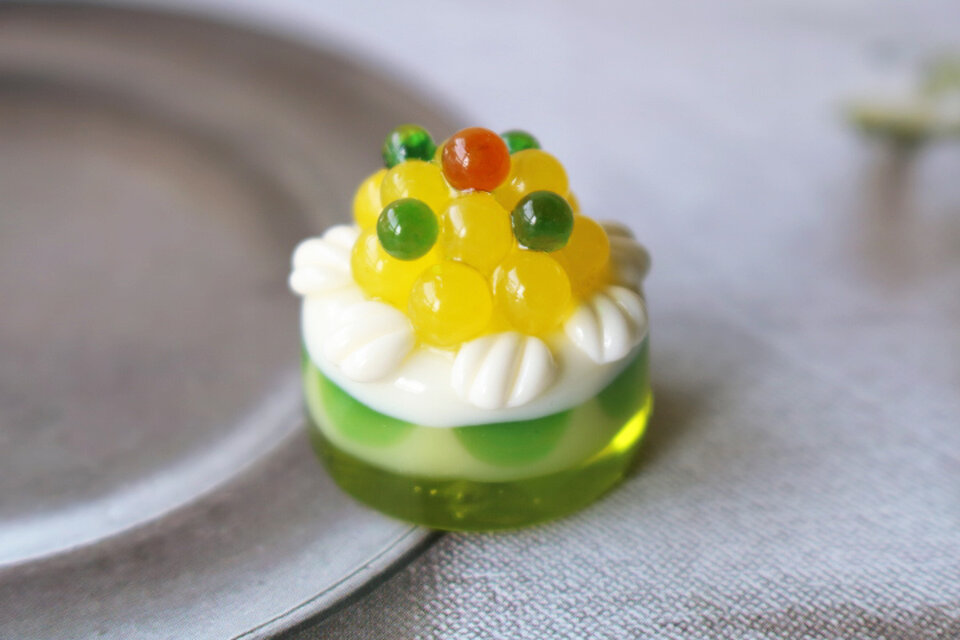 ガラスのミニチュア　マンゴーのケーキ 　★ガラスのミニチュア洋菓子店★