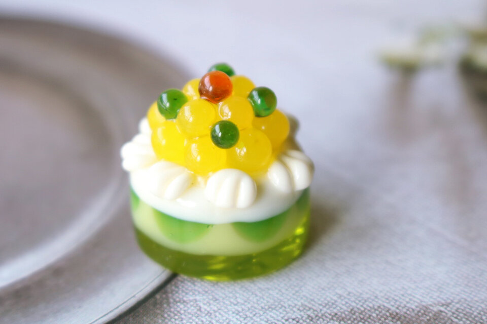 ガラスのミニチュア マンゴーのケーキ ☆ガラスのミニチュア洋菓子店