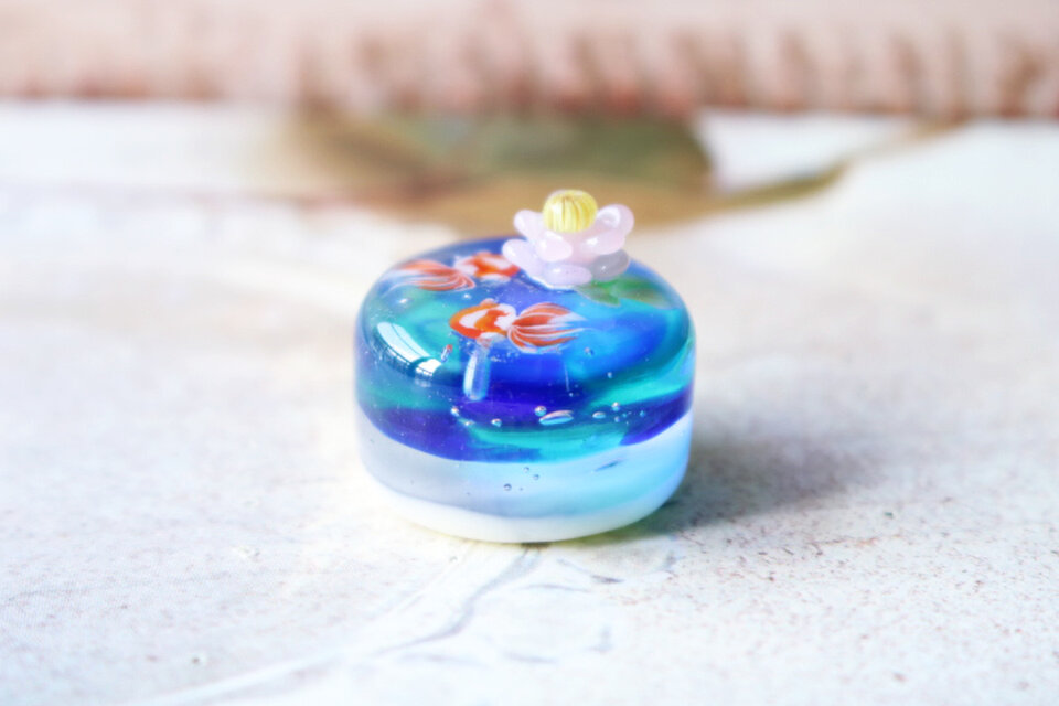ガラスのミニチュア 金魚と蓮の錦玉羹 ☆ガラスのミニチュア