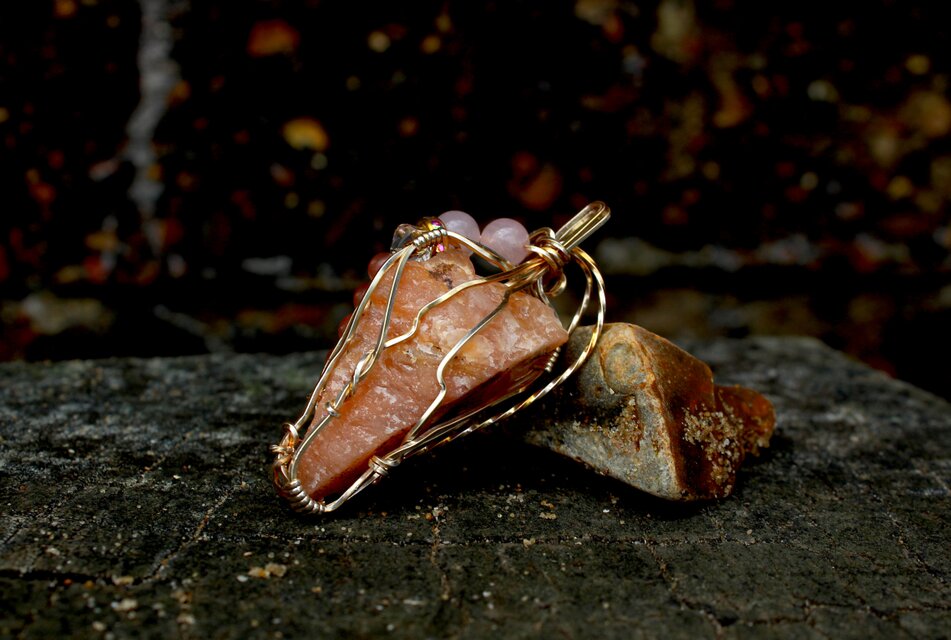 サチャロカローズアゼツライト ハートに喜びと愛のエネルギーを届ける