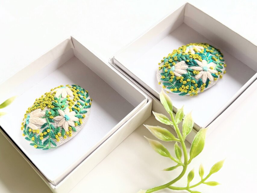 ミモザとお花の刺繍ブローチ・botanical#379 | iichi 日々の暮らしを